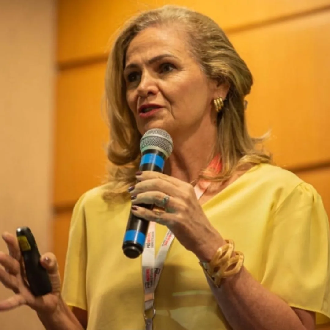 Dra. Carolina Aguiar Moreira