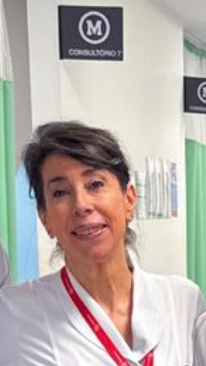 Dra. Gleyne Lopes Kujew Biagini