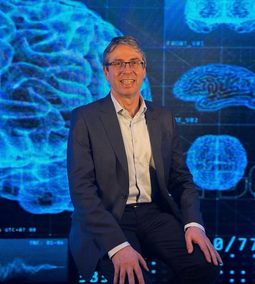 Dr. Sérgio Bucharles